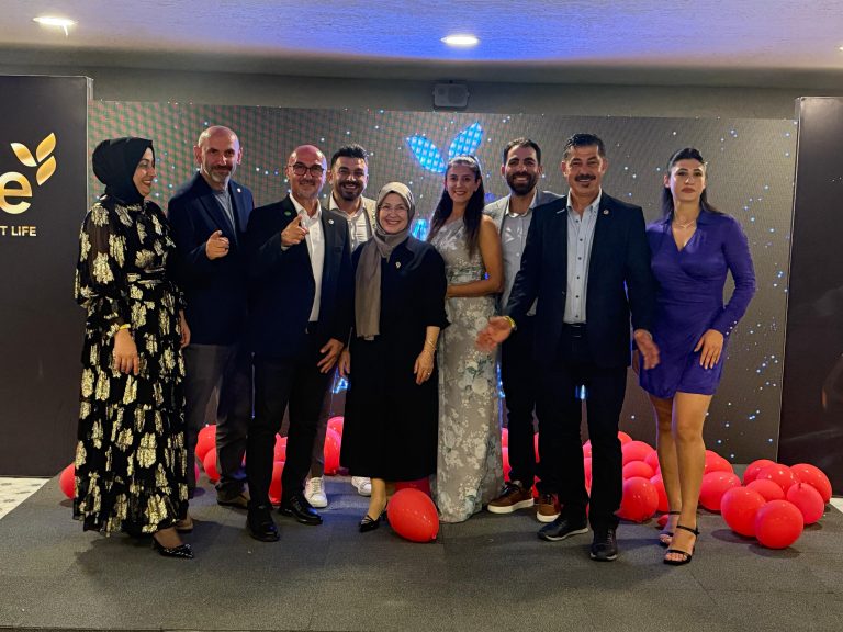 1b7115b0-2a70-4591-ba57-1d3f082115e9